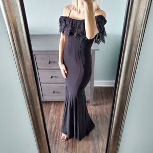 Betsy & Adam Black Off-Shoulder Lace-Trim Maxi Dress